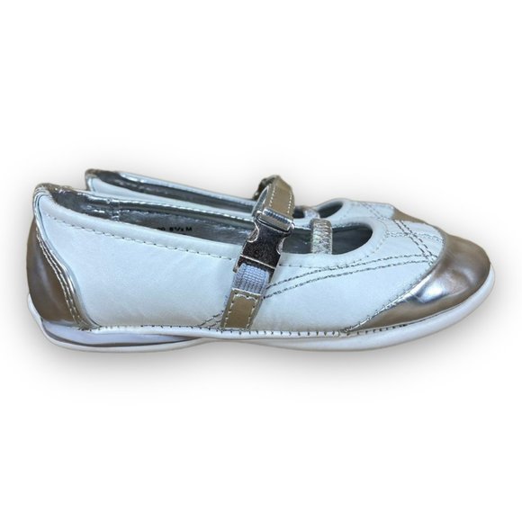 Kenneth Cole Reaction Ace Of Space 2 Flats F88120 White Silver Toddler 6.5M - Picture 1 of 8